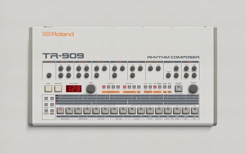 TR 909