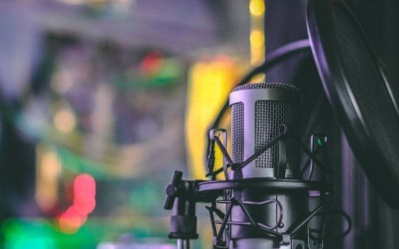 pop filter and microphone