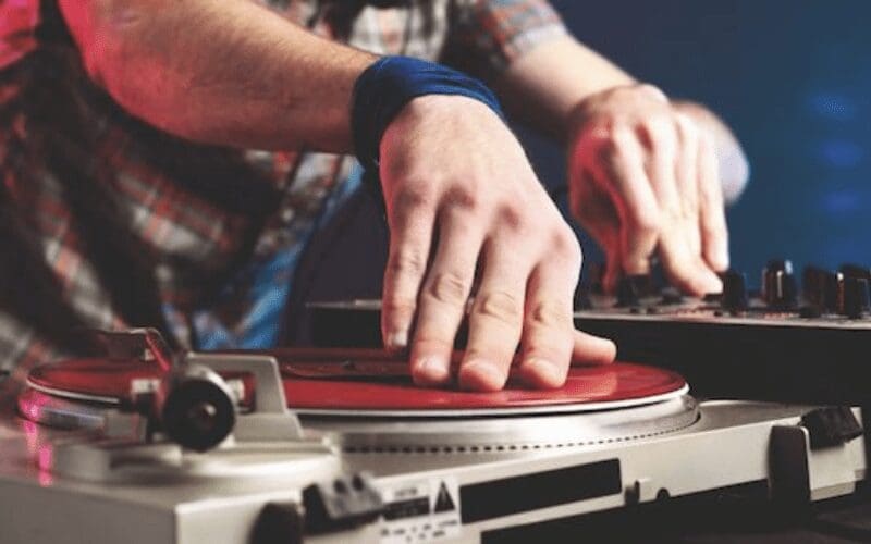 DJ turntables