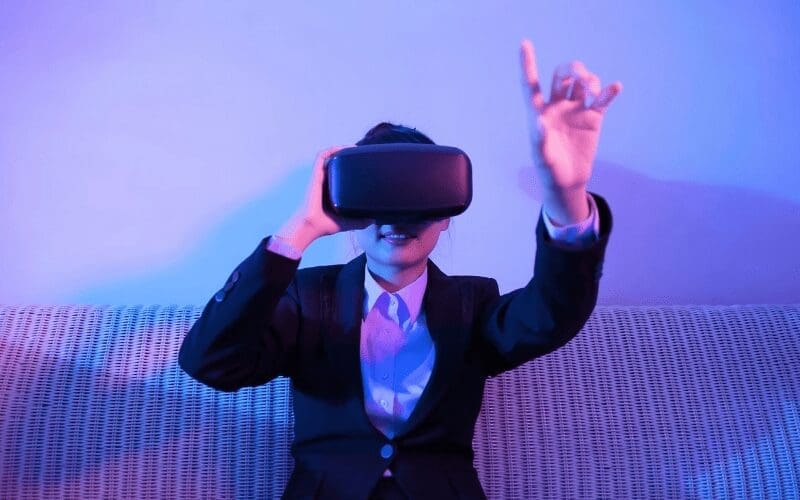 woman watching VR