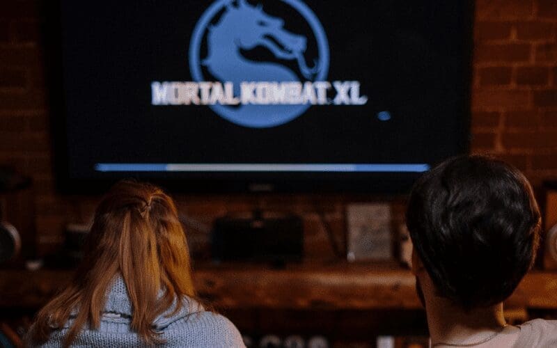 people playing mortal kombat