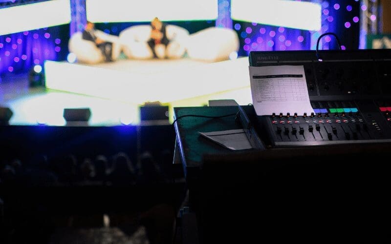 how to pitch a TV show