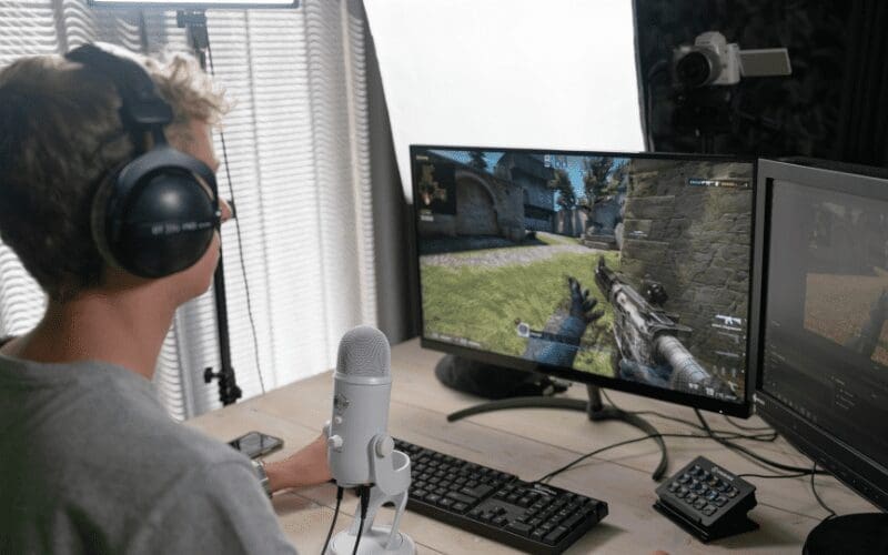 gamer live streaming