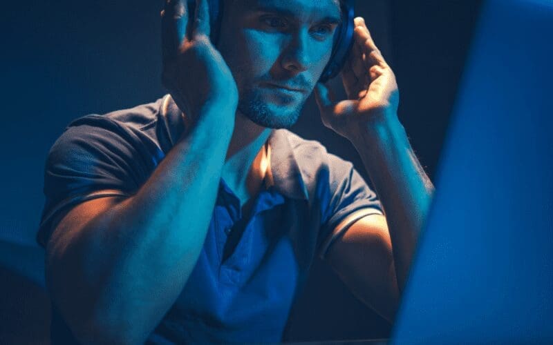 mastering engineer