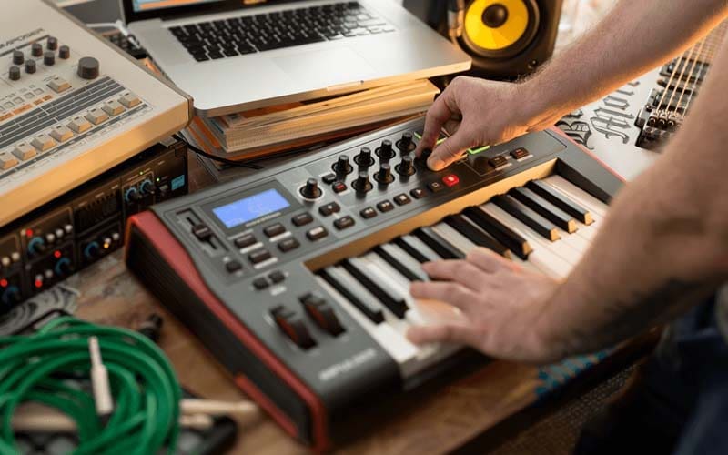 novation impulse 25 midi controller