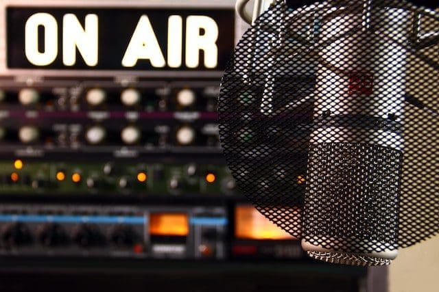 Radio pluggers